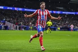 洛杉矶快船负于森林狼，经历逆转五连胜，森林狼展现顽强斗志，快船失误多，火力不足。